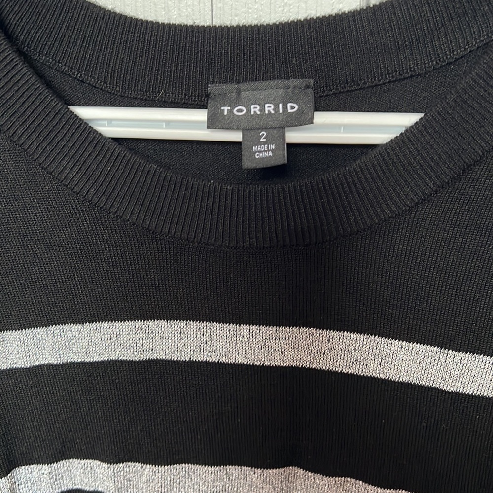 Torrid sweater - Picture 2 of 3